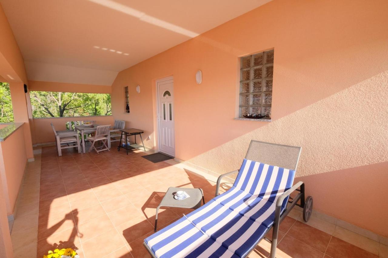 Apartments Coral, Klimno, Island Krk Exterior foto