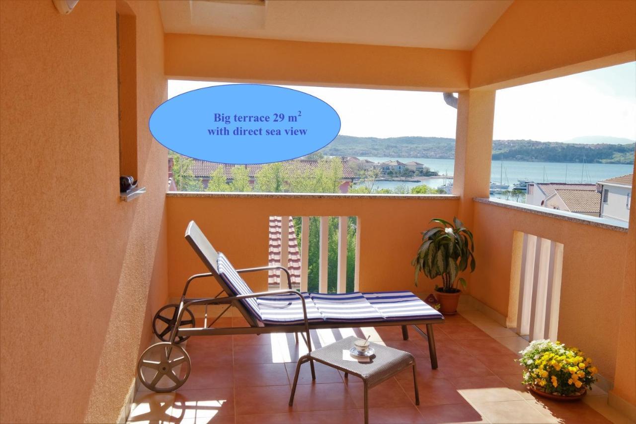 Apartments Coral, Klimno, Island Krk Exterior foto