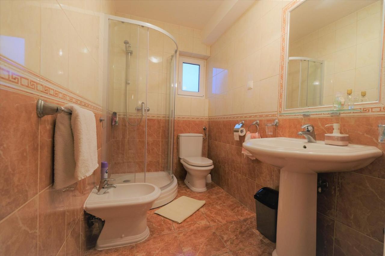 Apartments Coral, Klimno, Island Krk Exterior foto